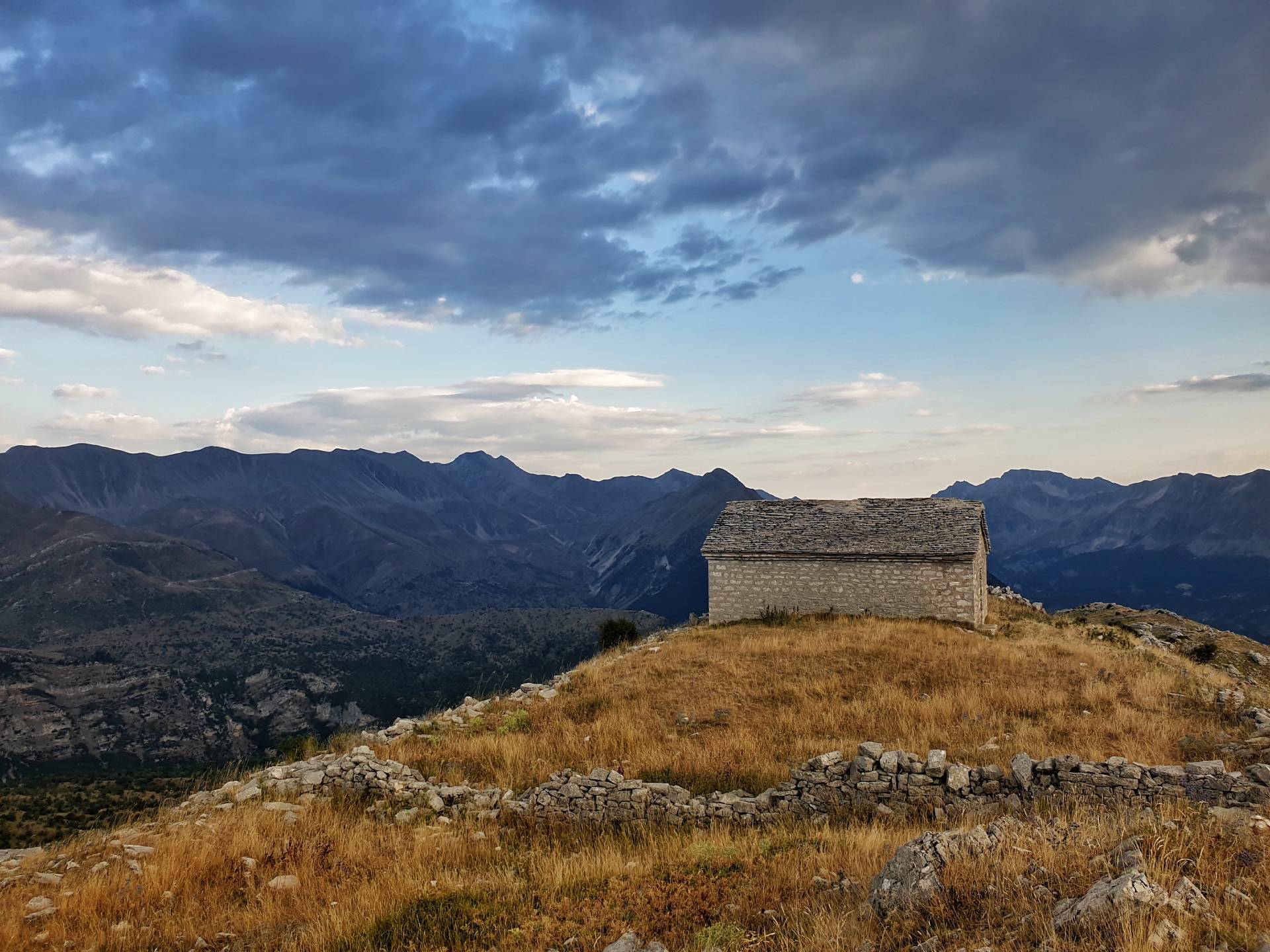 Καλαρρύτες: Ένα γραφικό χωριό στην καρδιά των Τζουμέρκων