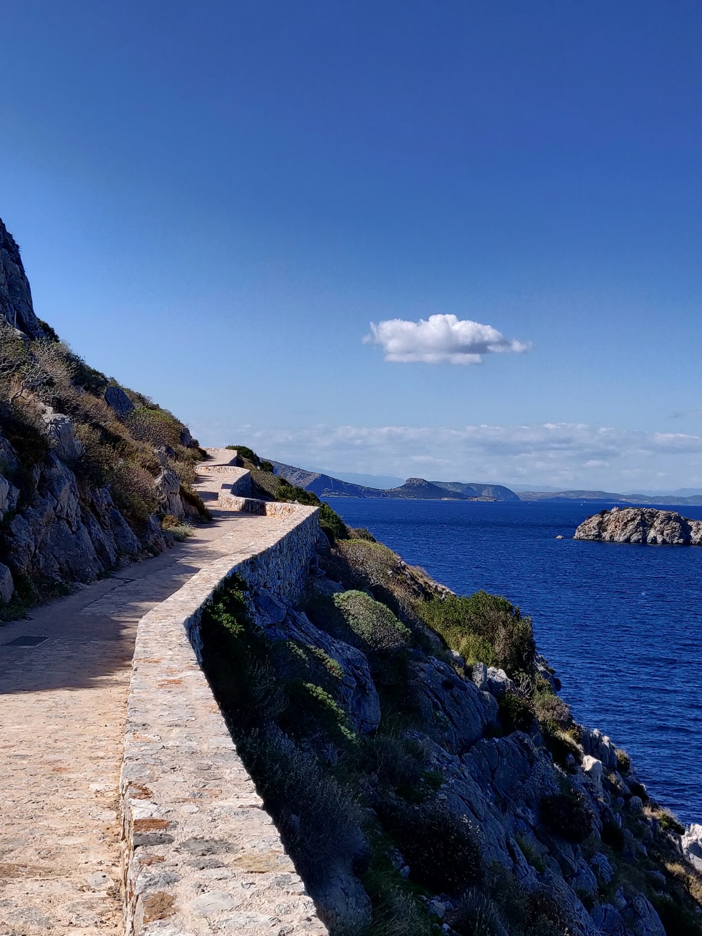 4 νησιά για ξέγνοιαστες διακοπές χωρίς αυτοκίνητο