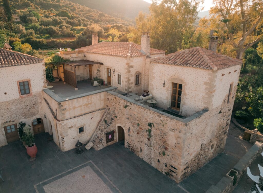 Kinsterna-Hotel-historic-building